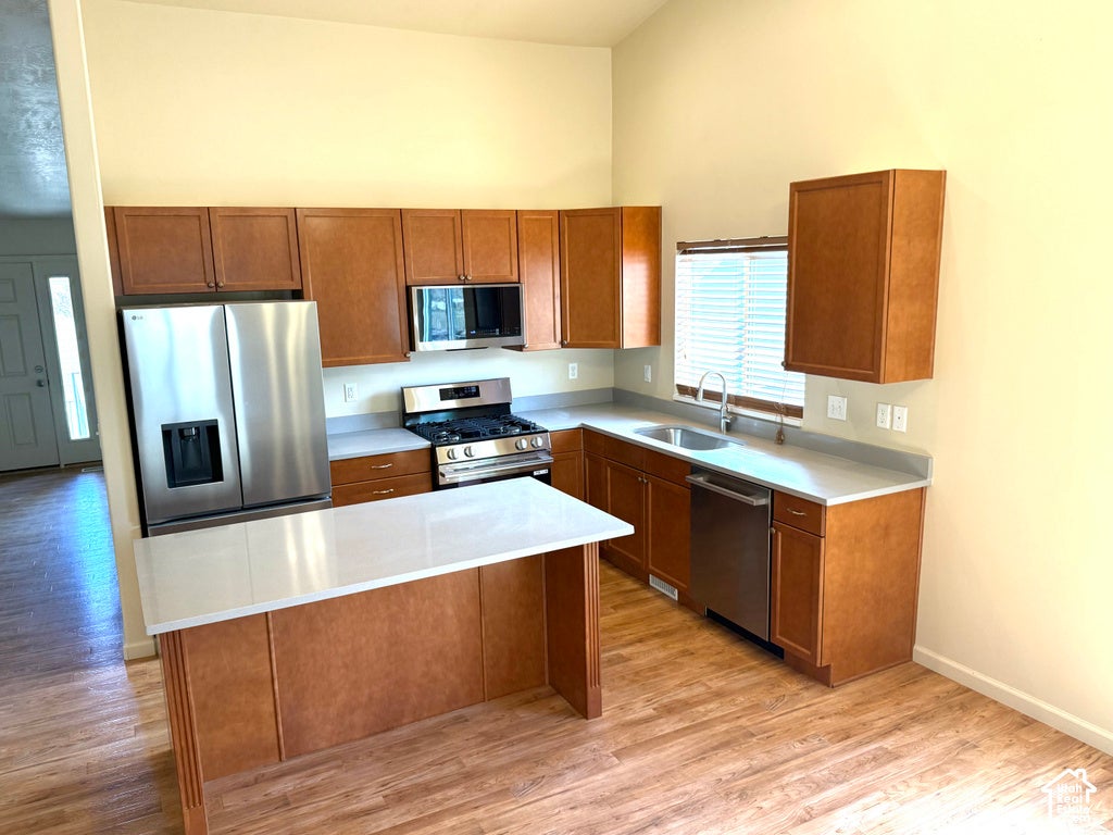 Photo of 15158 S EAGLE CHASE DR, Draper (UT Cnty), UT 84020 (MLS # 2190726)