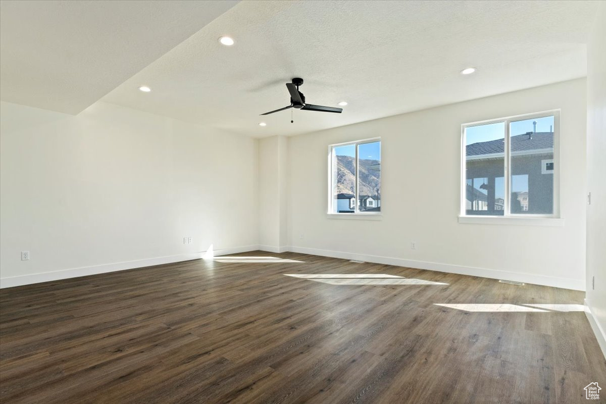 WESTFIELDS CENTRAL - Residential