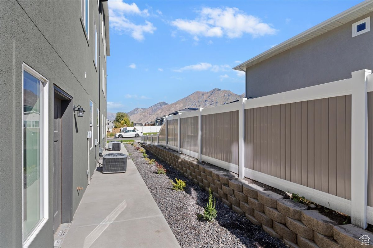 WESTFIELDS CENTRAL - Residential