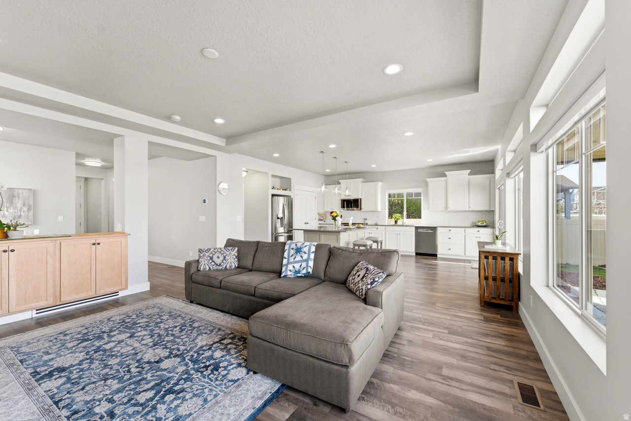 HOLBROOK FARMS - Residential