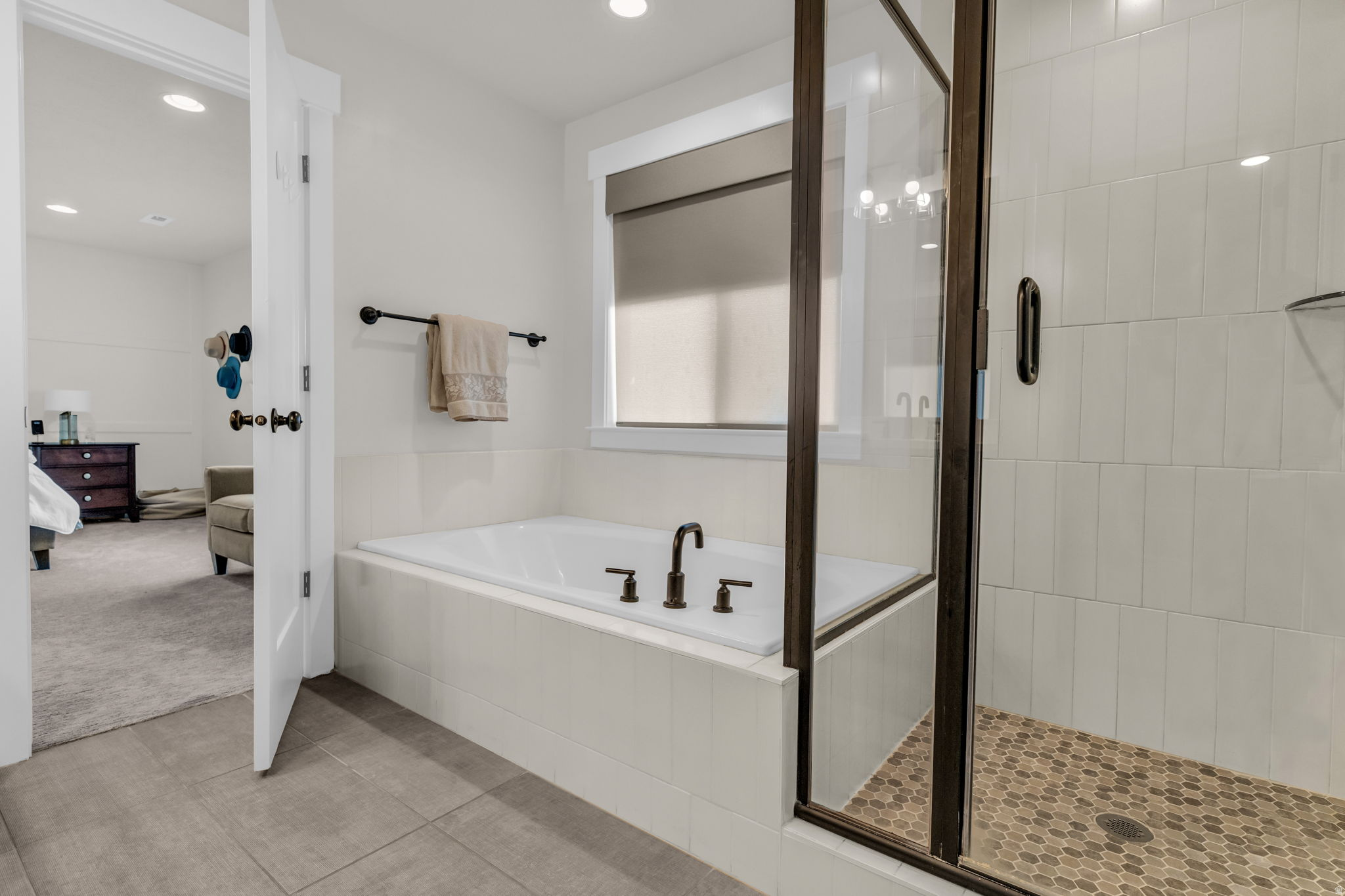 HIGH POINTE - Residential