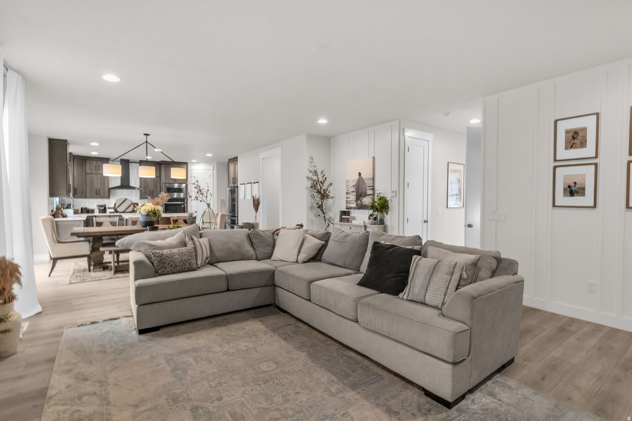 HIGH POINTE - Residential