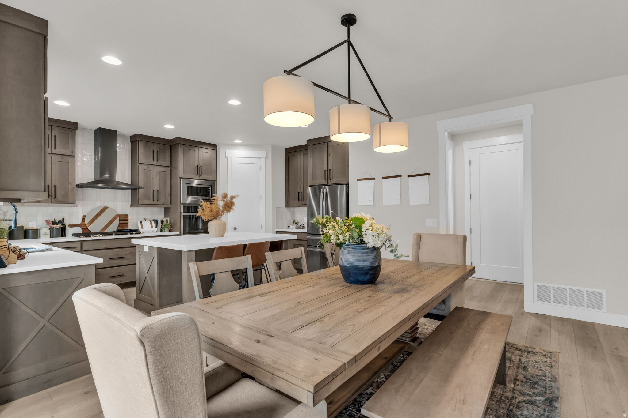 HIGH POINTE - Residential