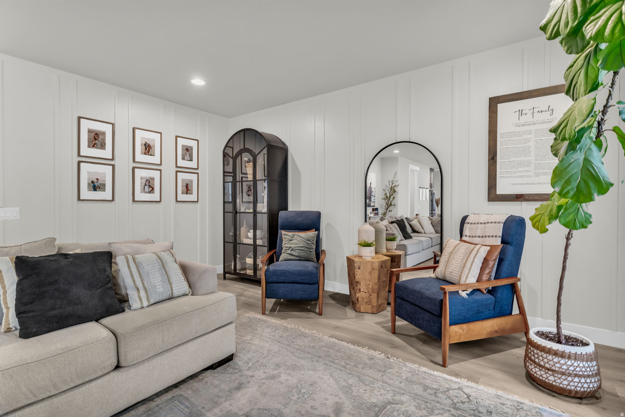 HIGH POINTE - Residential