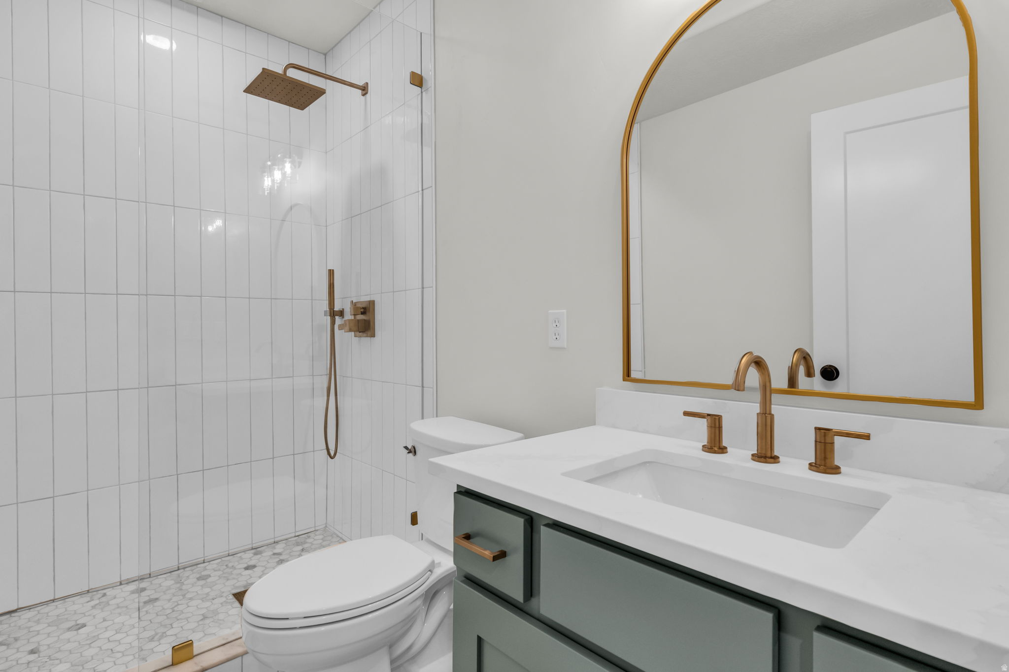 HIGH POINTE - Residential