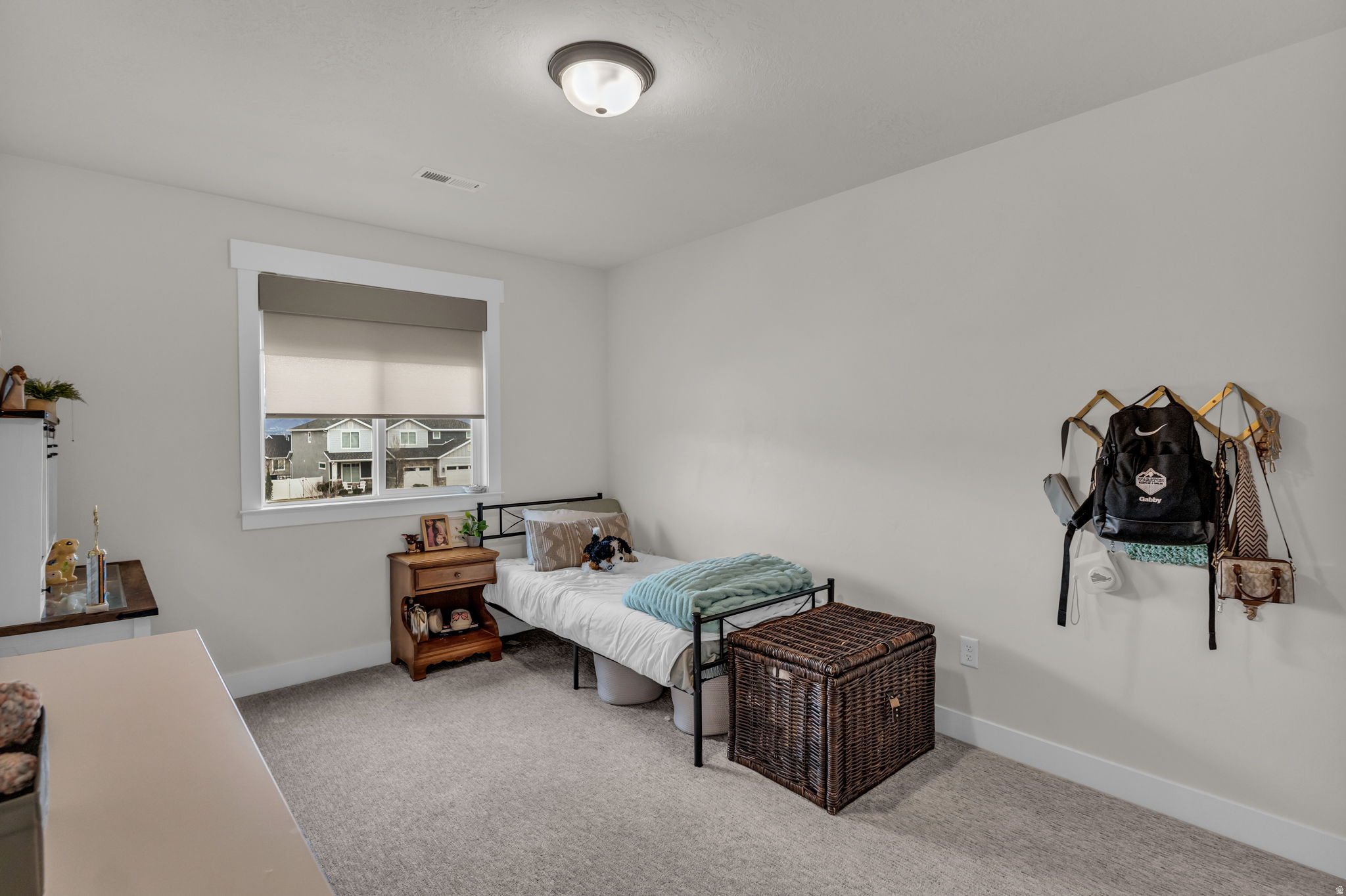 HIGH POINTE - Residential