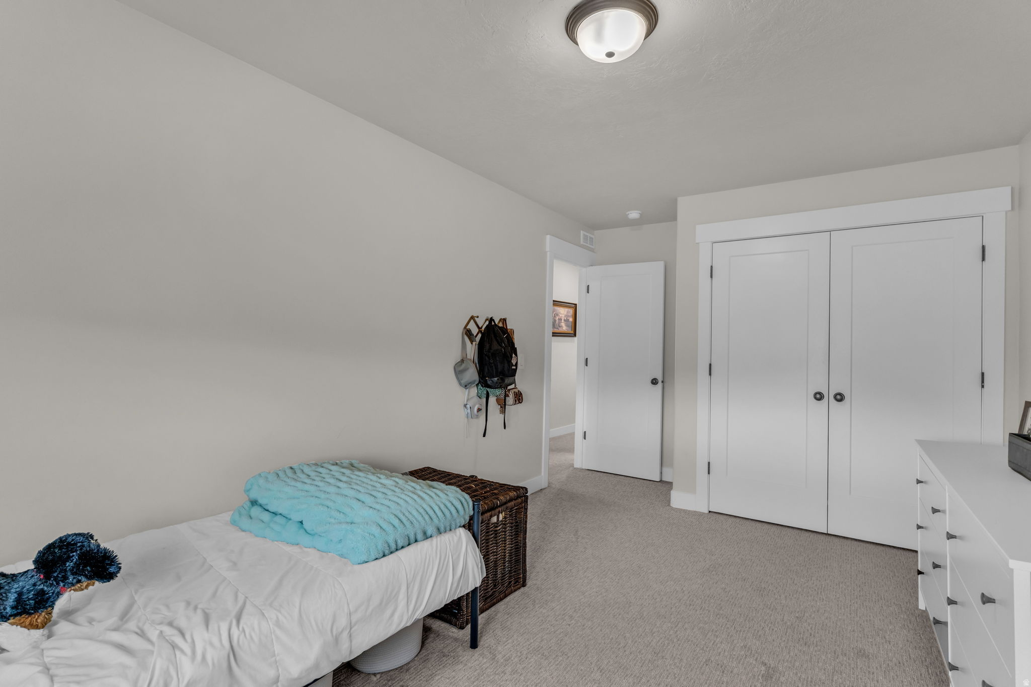 HIGH POINTE - Residential