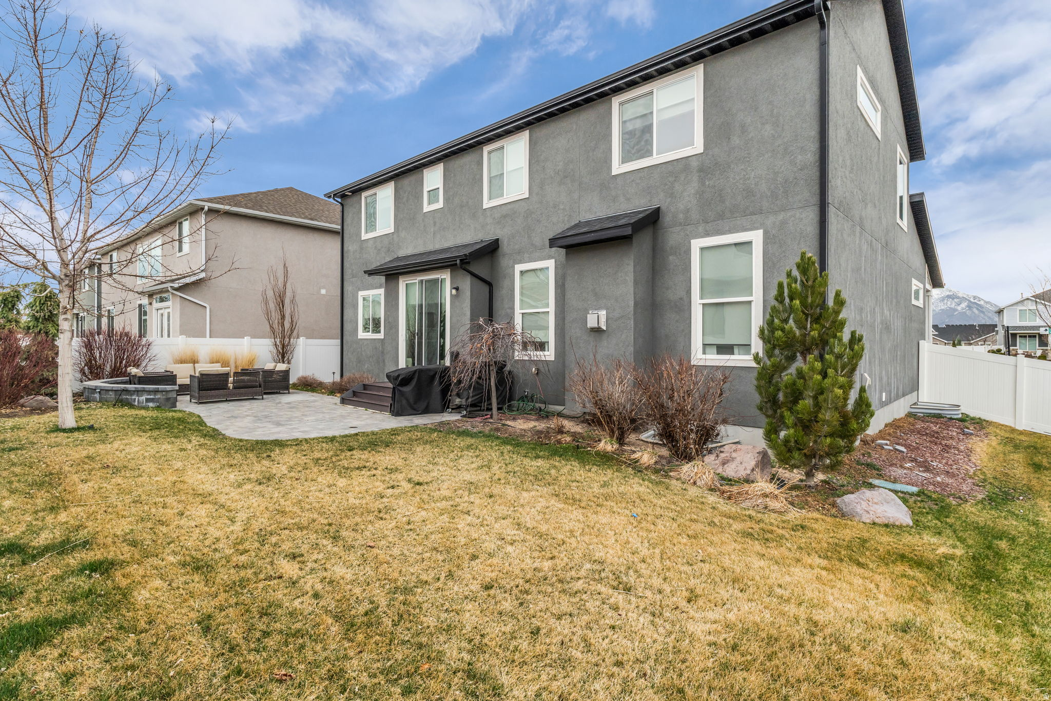 HIGH POINTE - Residential