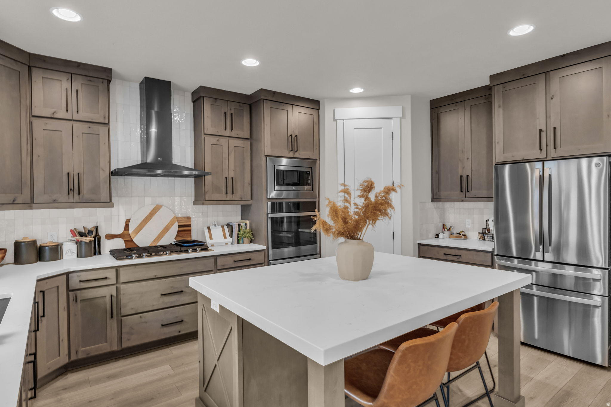 HIGH POINTE - Residential