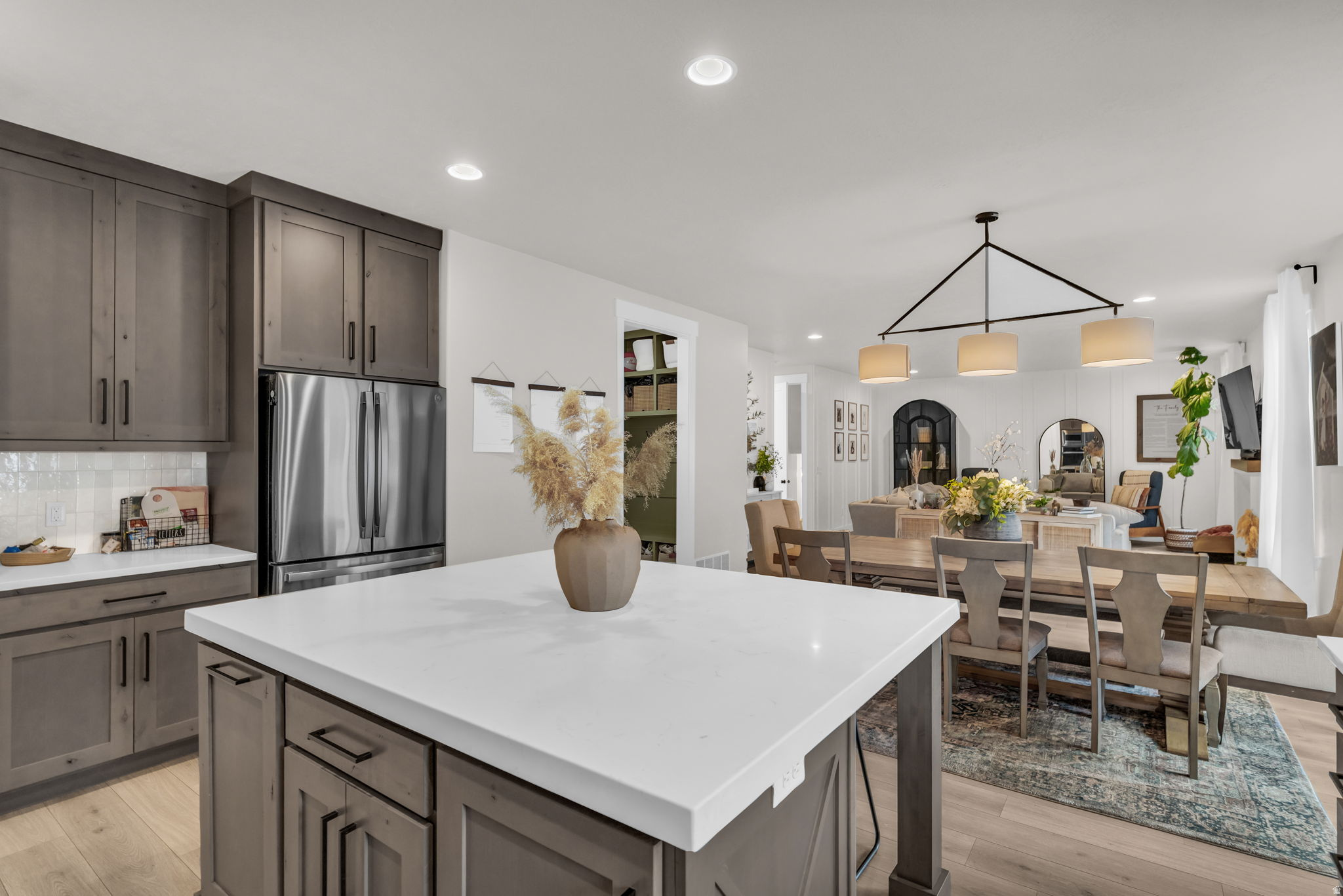 HIGH POINTE - Residential