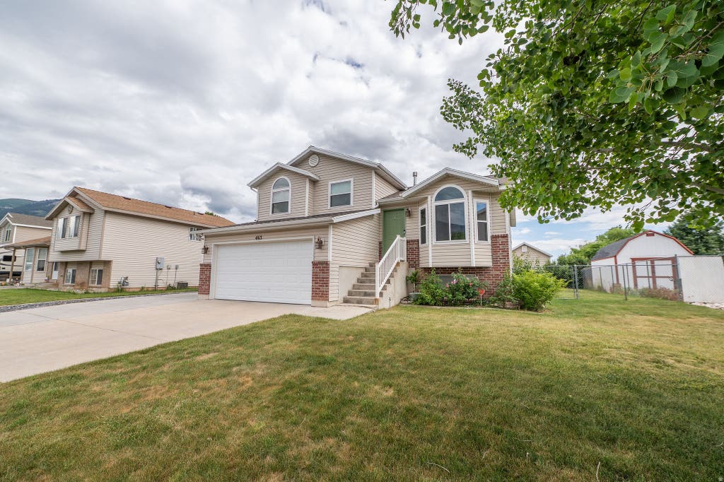 Photo of 463 W 2125 N, Harrisville, UT 84414 (MLS # 2162105)