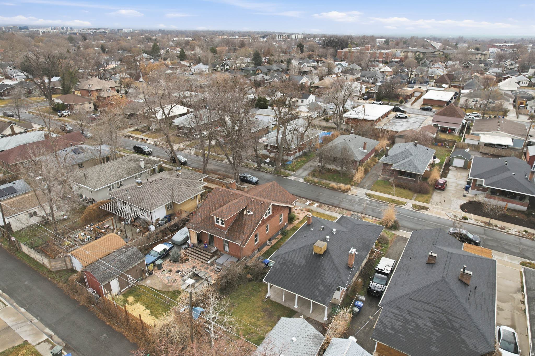 FIVE ACRE - Residential Lease