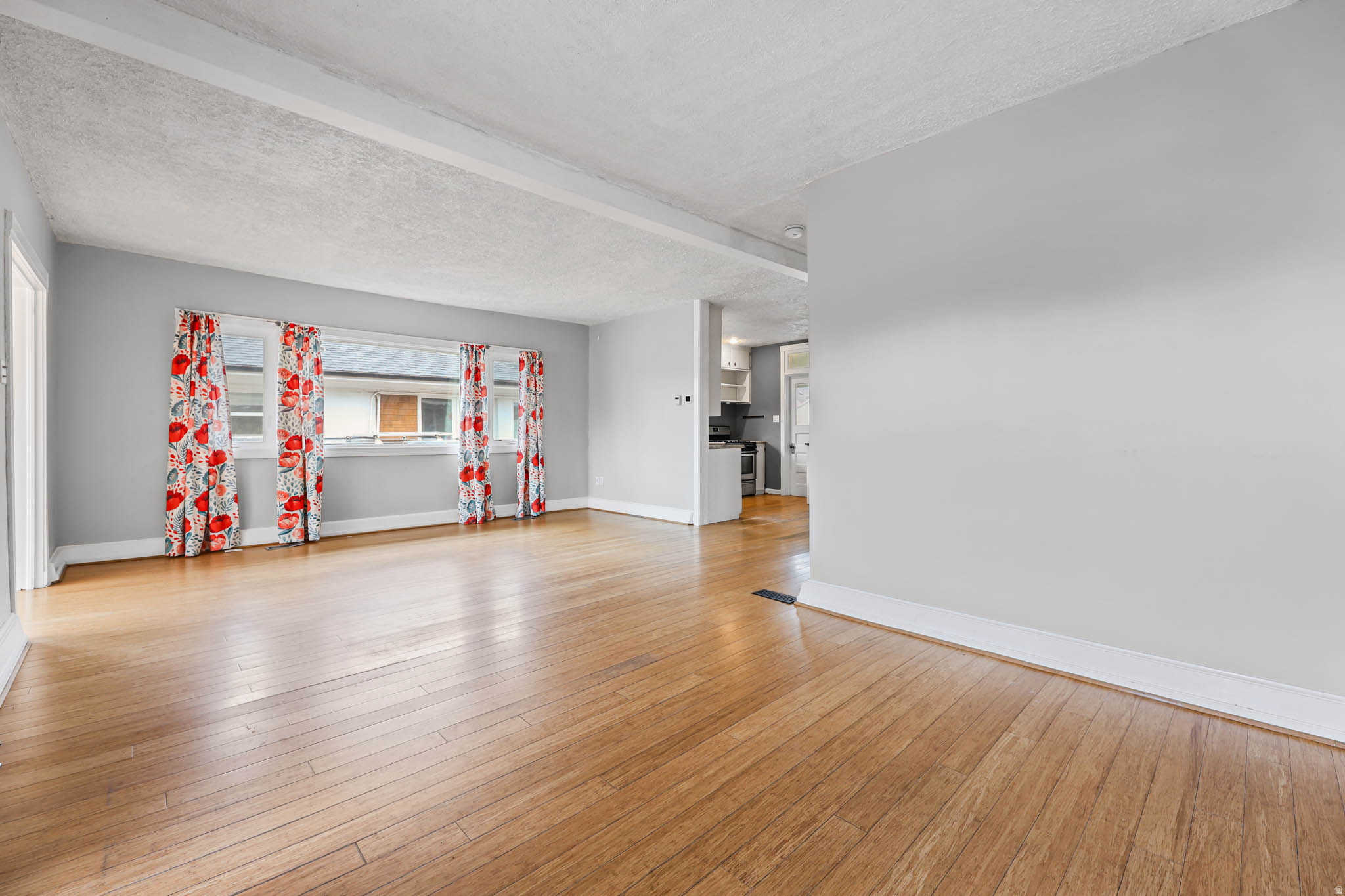 FIVE ACRE - Residential Lease