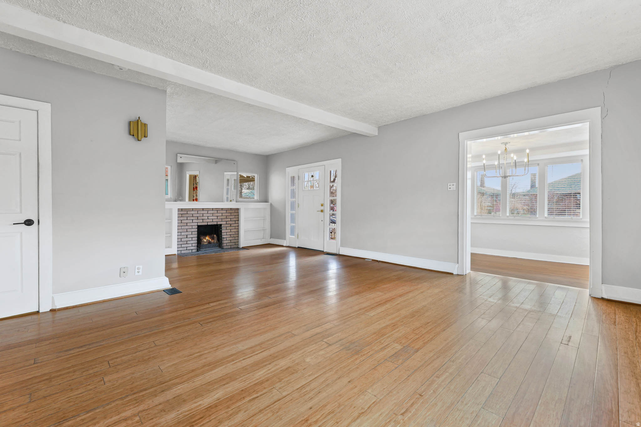 FIVE ACRE - Residential Lease