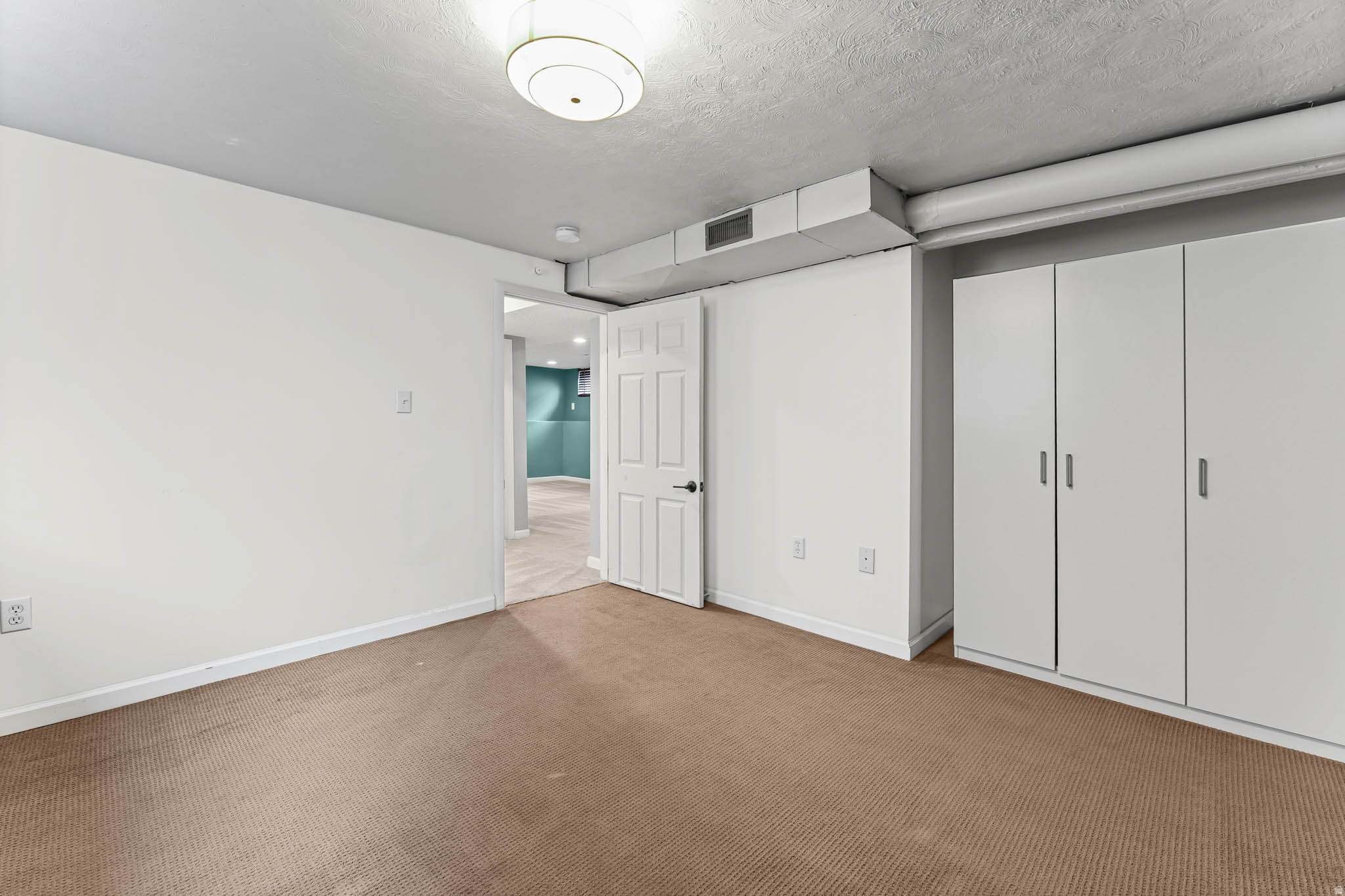 FIVE ACRE - Residential Lease