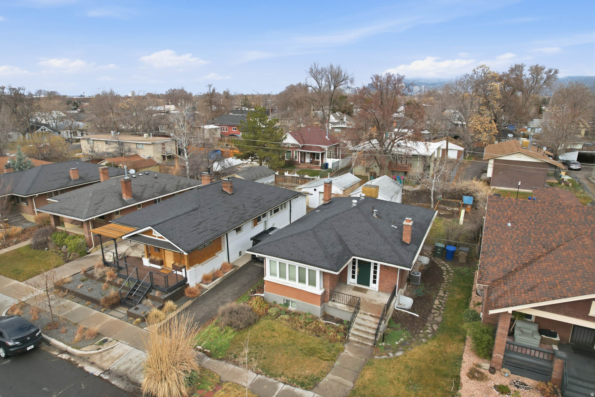 FIVE ACRE - Residential Lease