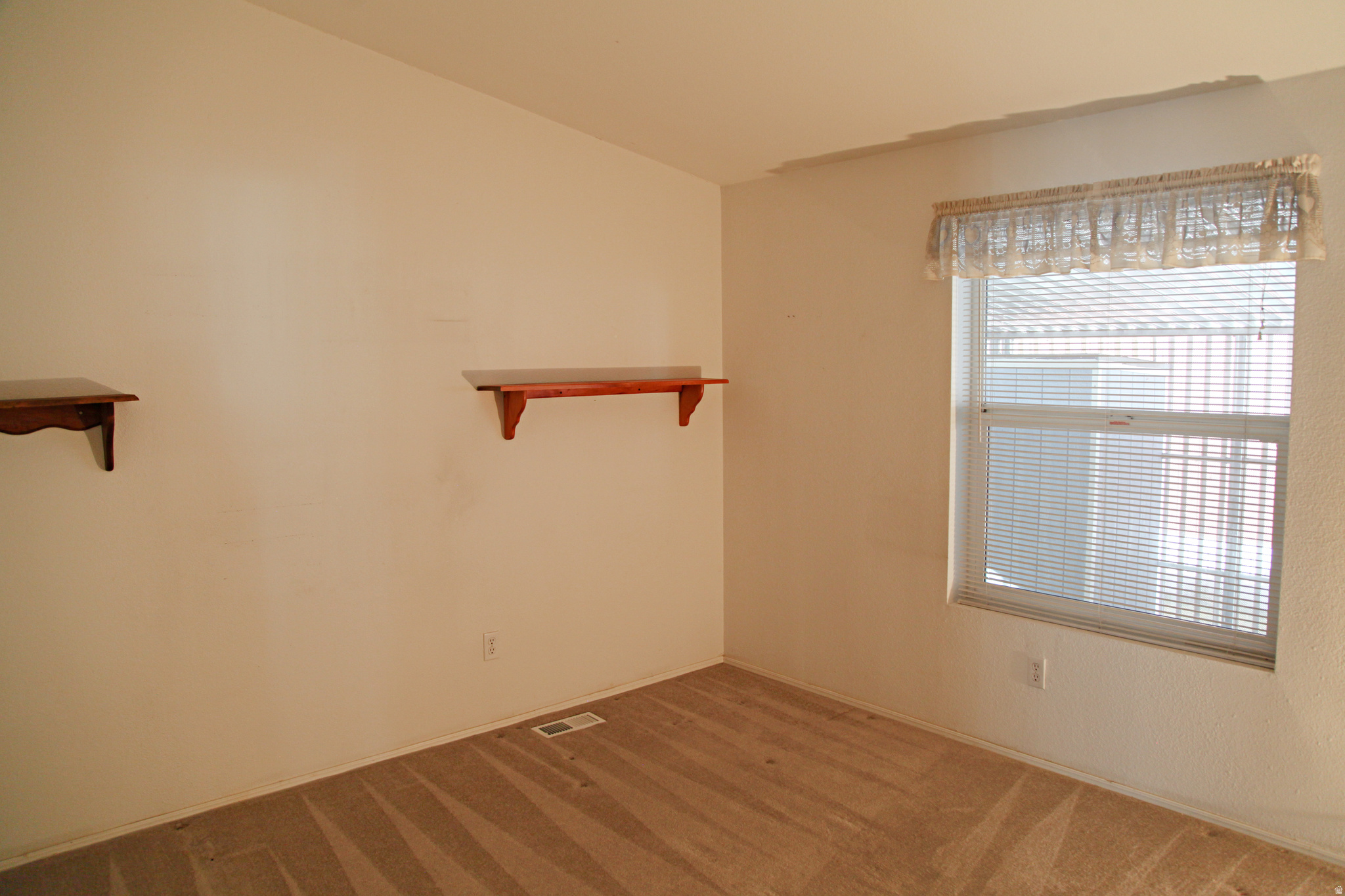 SEVEN CS - Residential