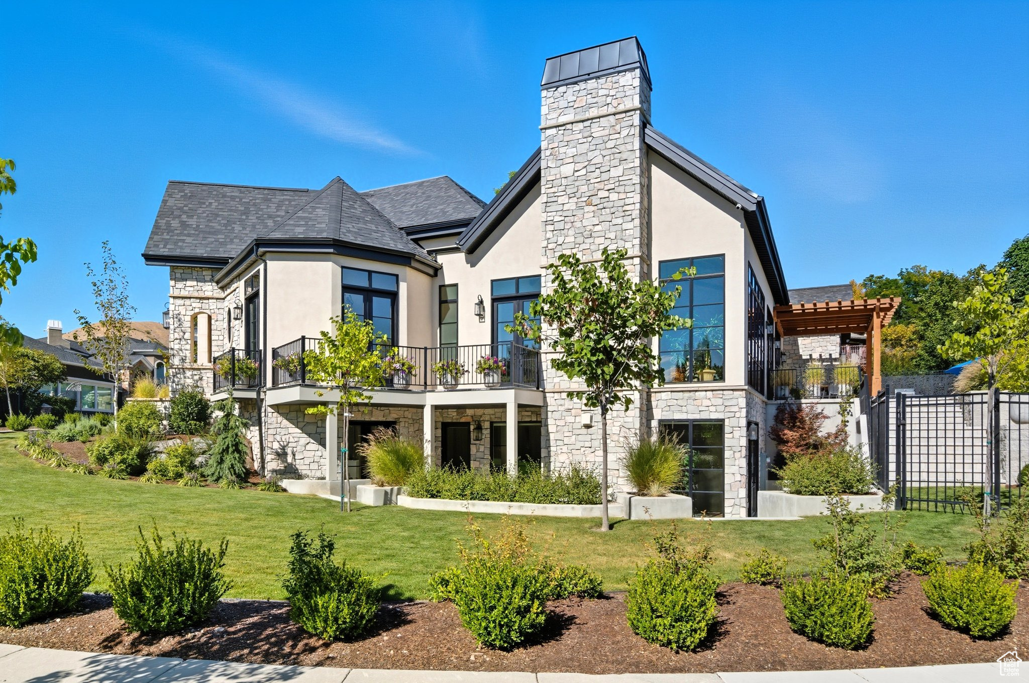 CAPITOL PARK - Residential