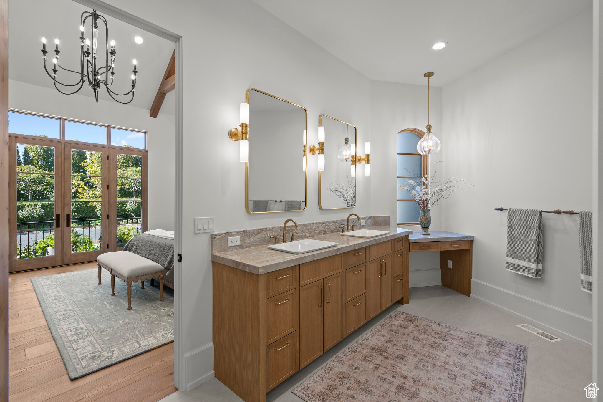 CAPITOL PARK - Residential