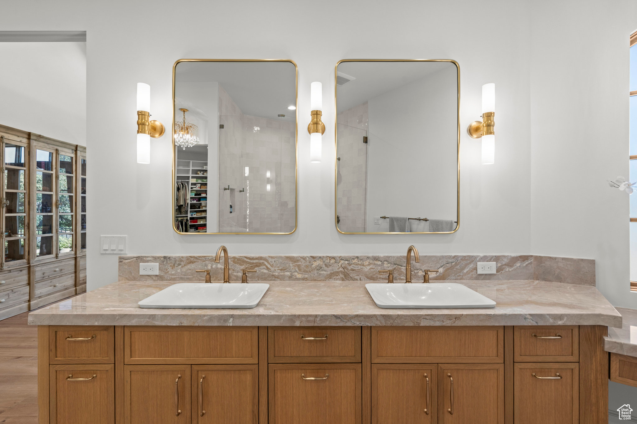 CAPITOL PARK - Residential