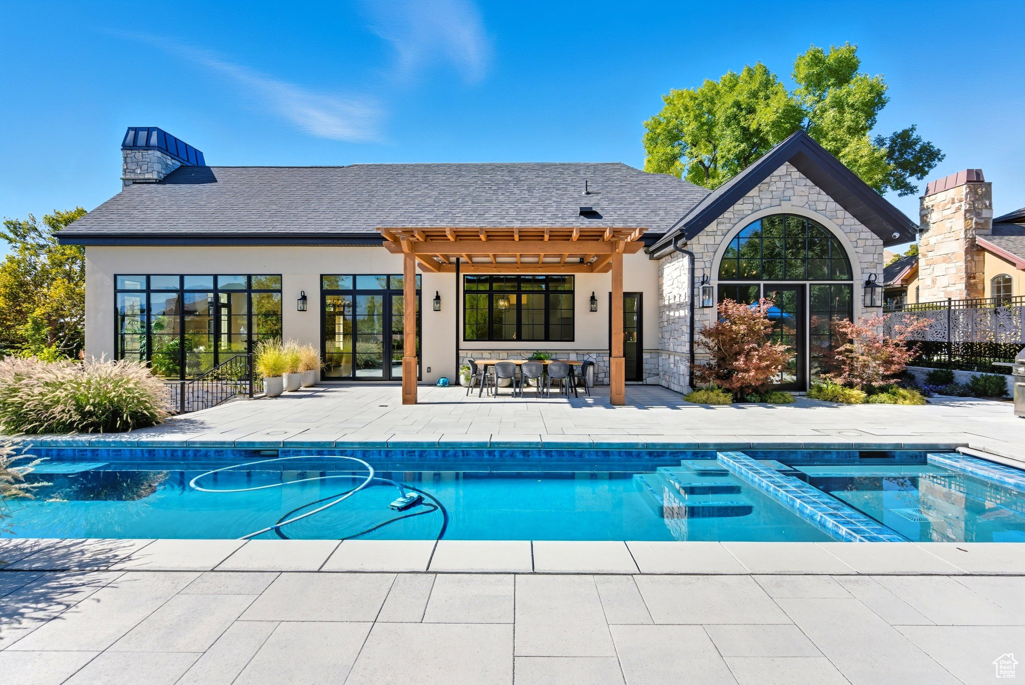 CAPITOL PARK - Residential