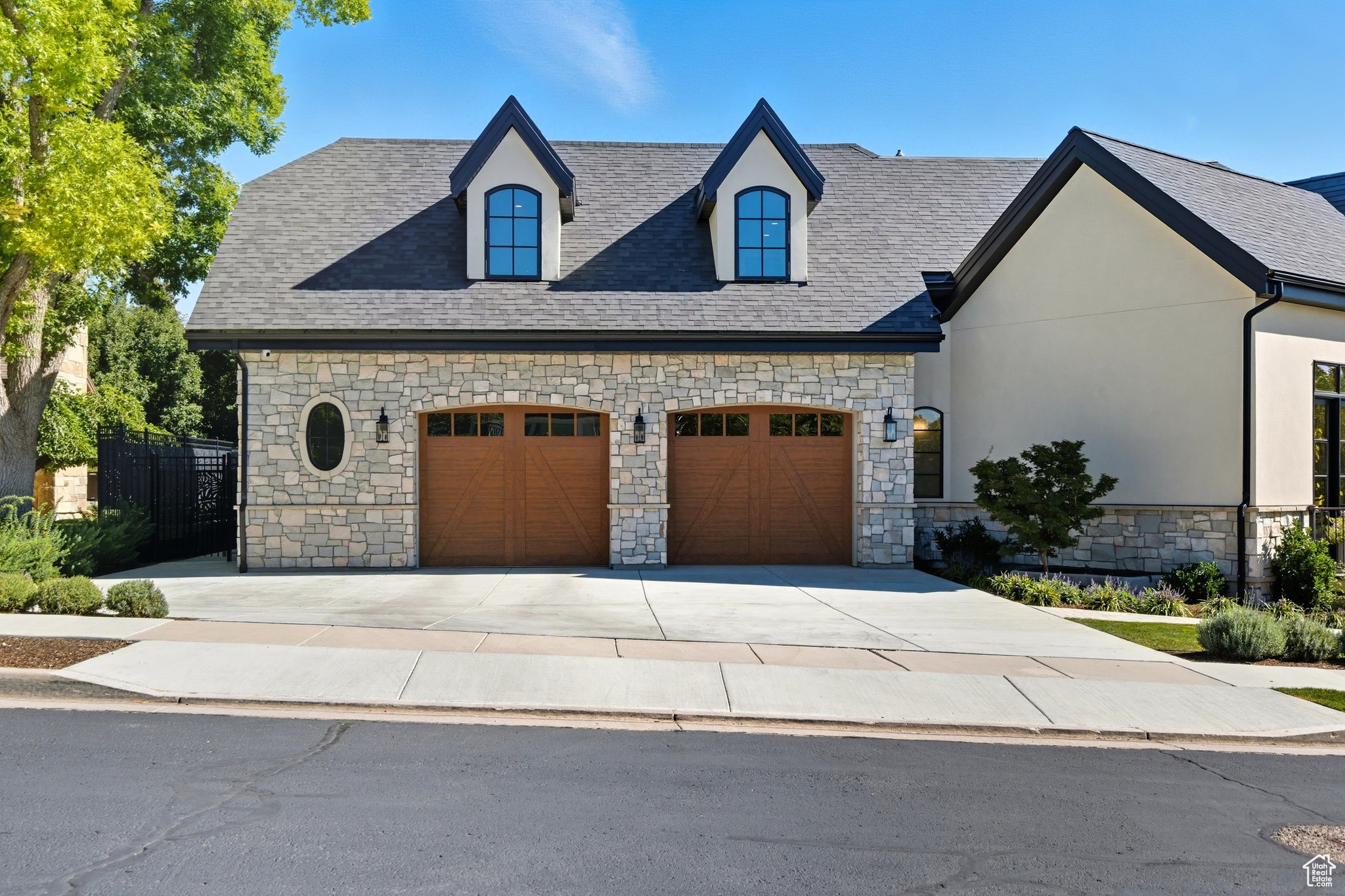 CAPITOL PARK - Residential