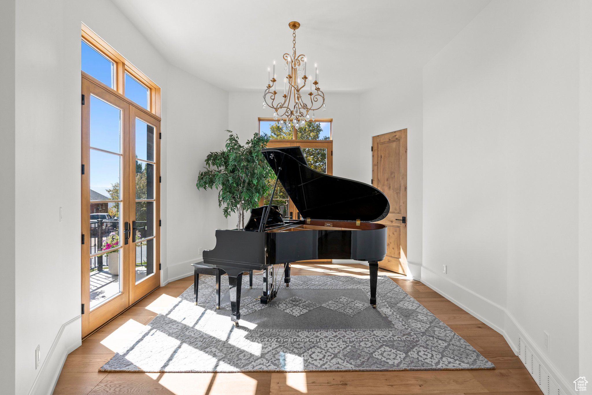 CAPITOL PARK - Residential