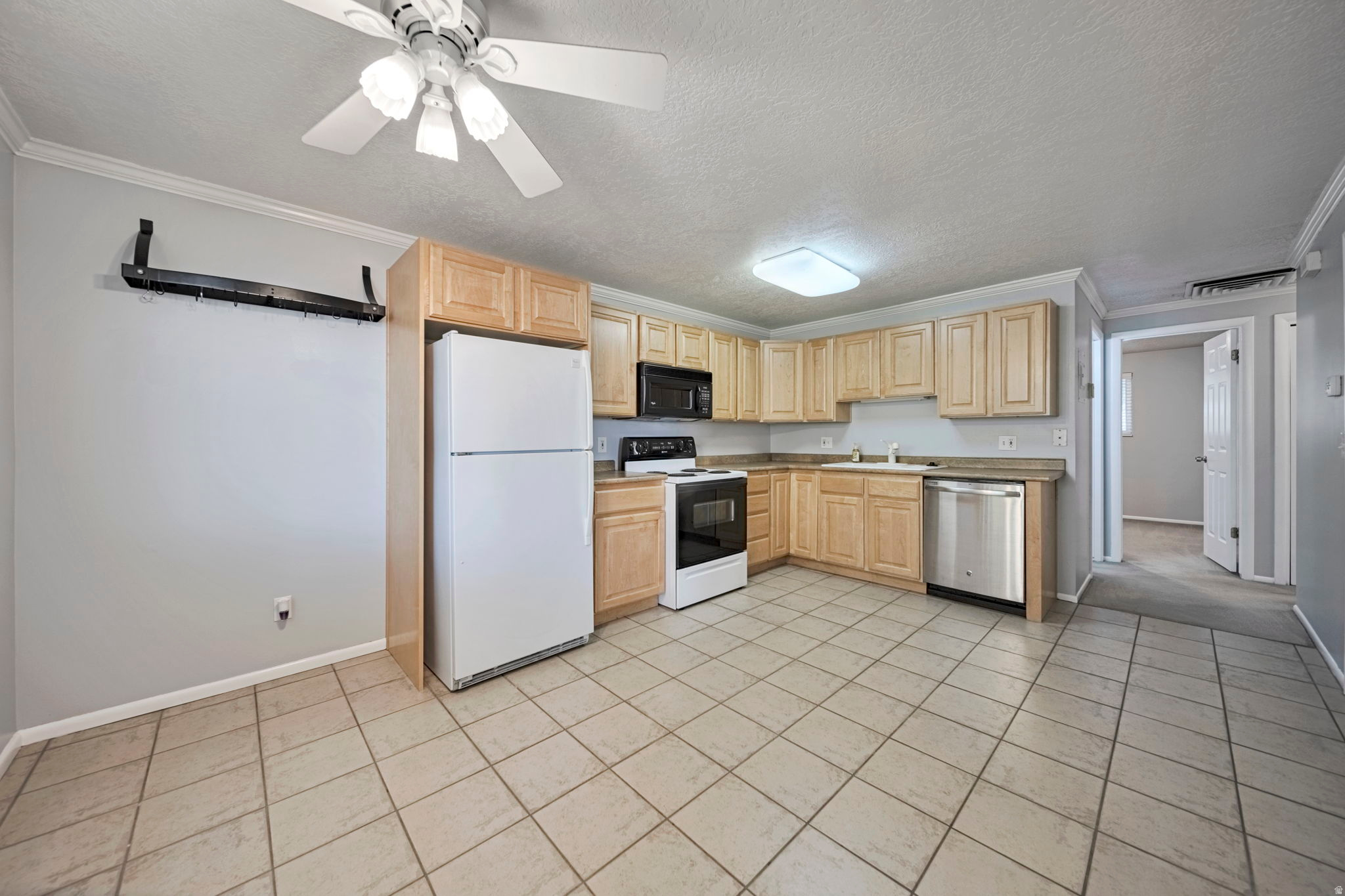 MOUNT VERNON ESTATES - Residential