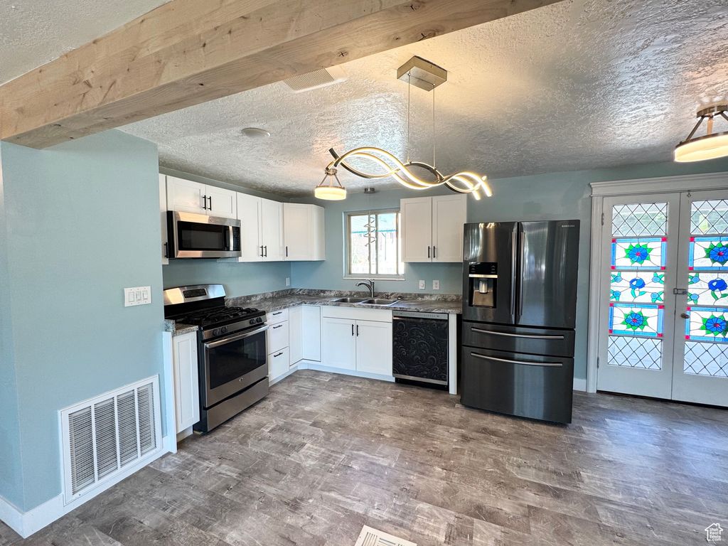 Photo of 463 N 200 W, Clearfield, UT 84015 (MLS # 2104893)