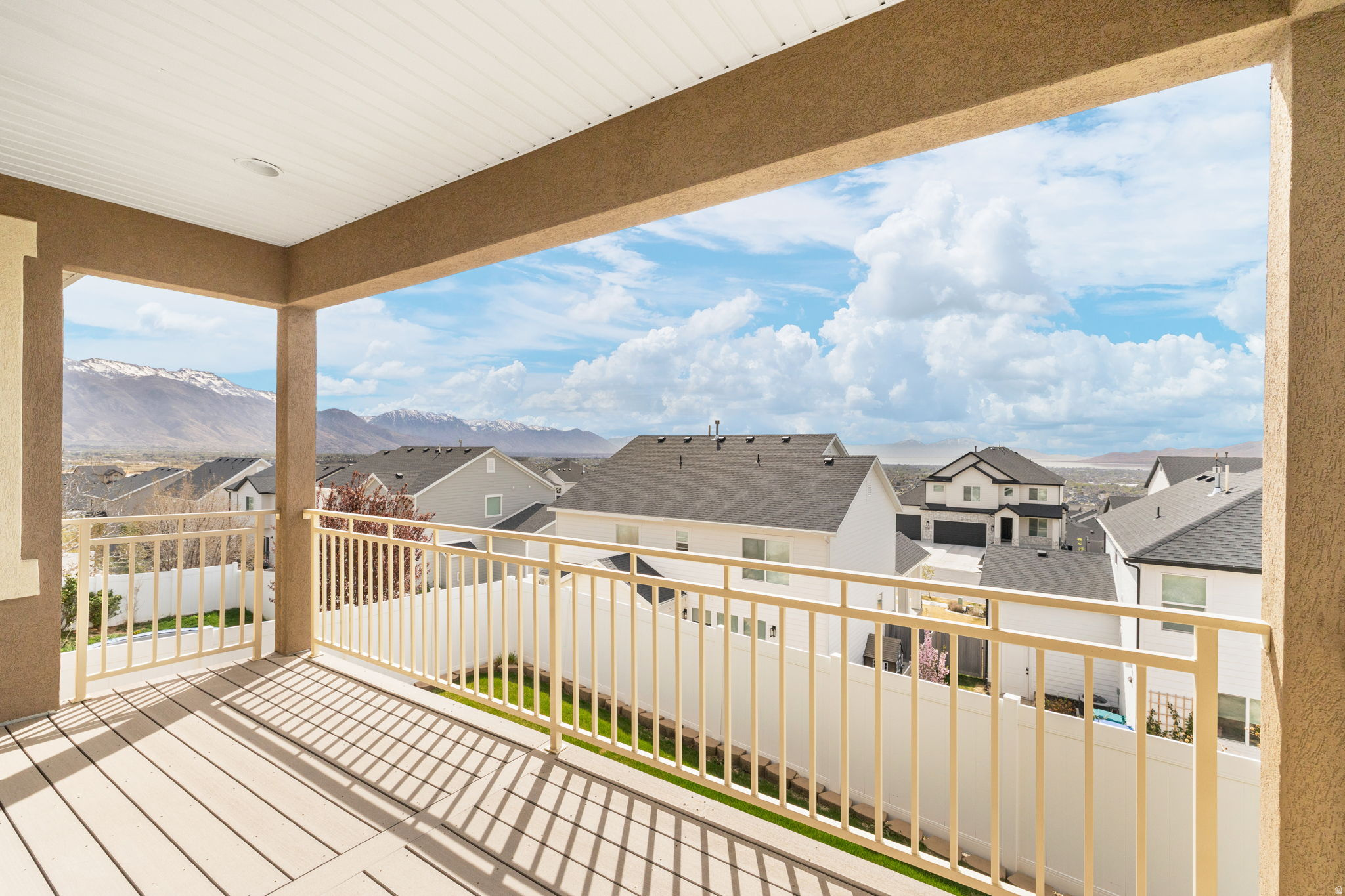 CANYON HILLS - Residential