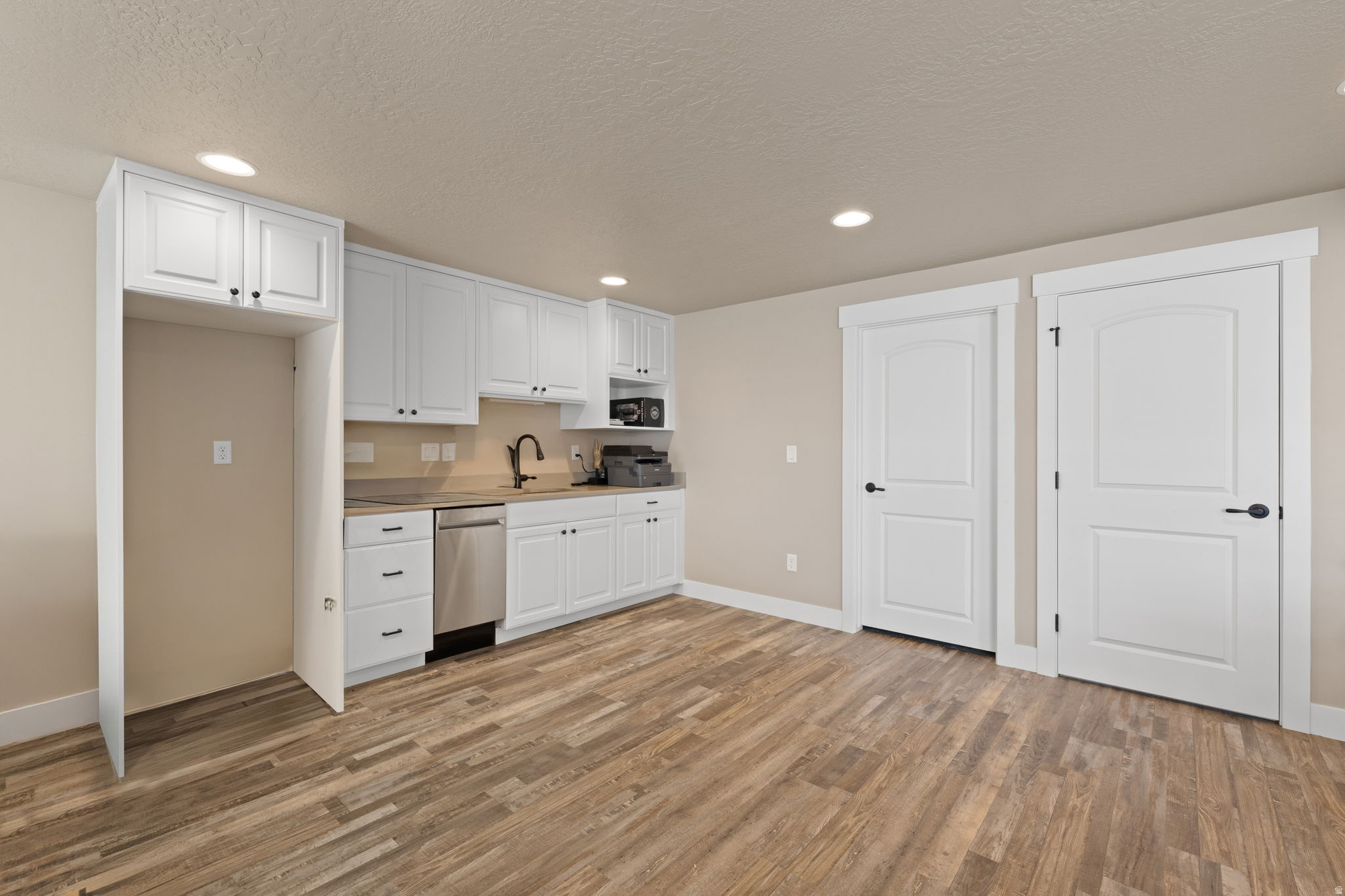 CANYON HILLS - Residential