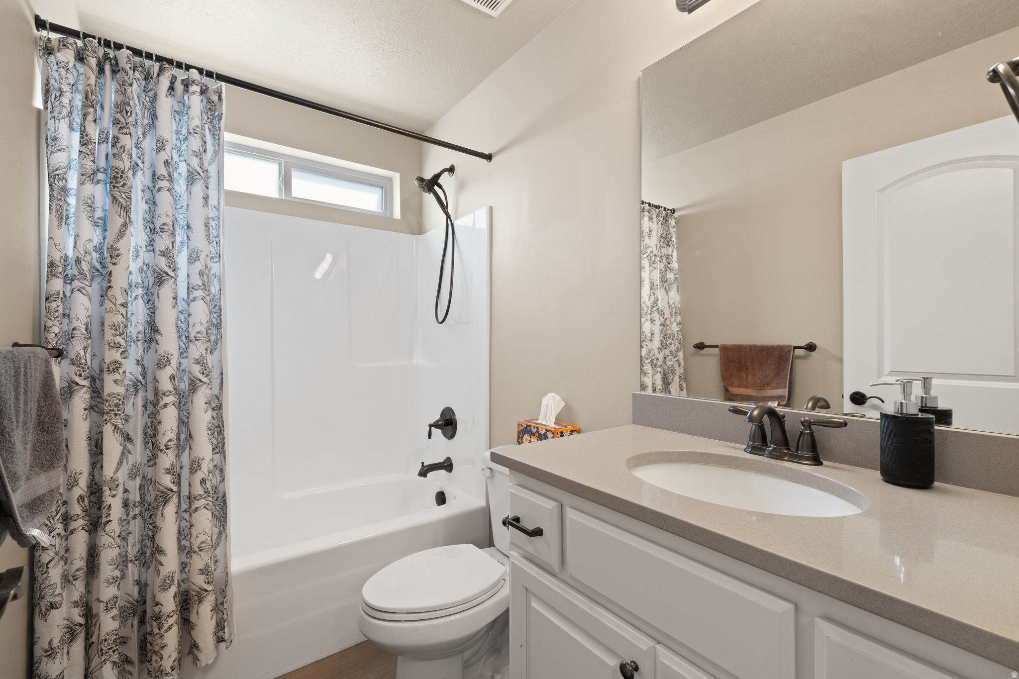 CANYON HILLS - Residential