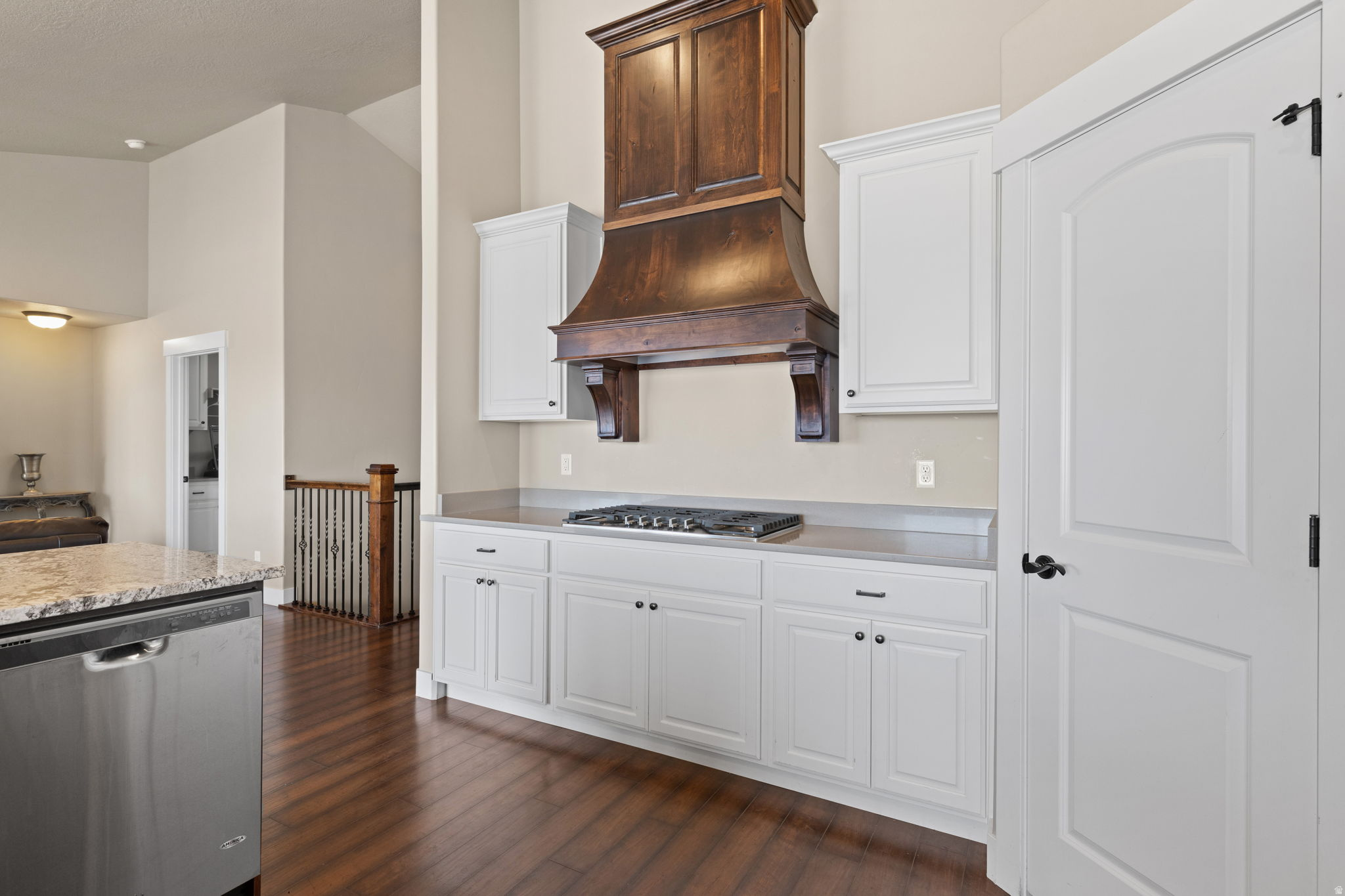 CANYON HILLS - Residential