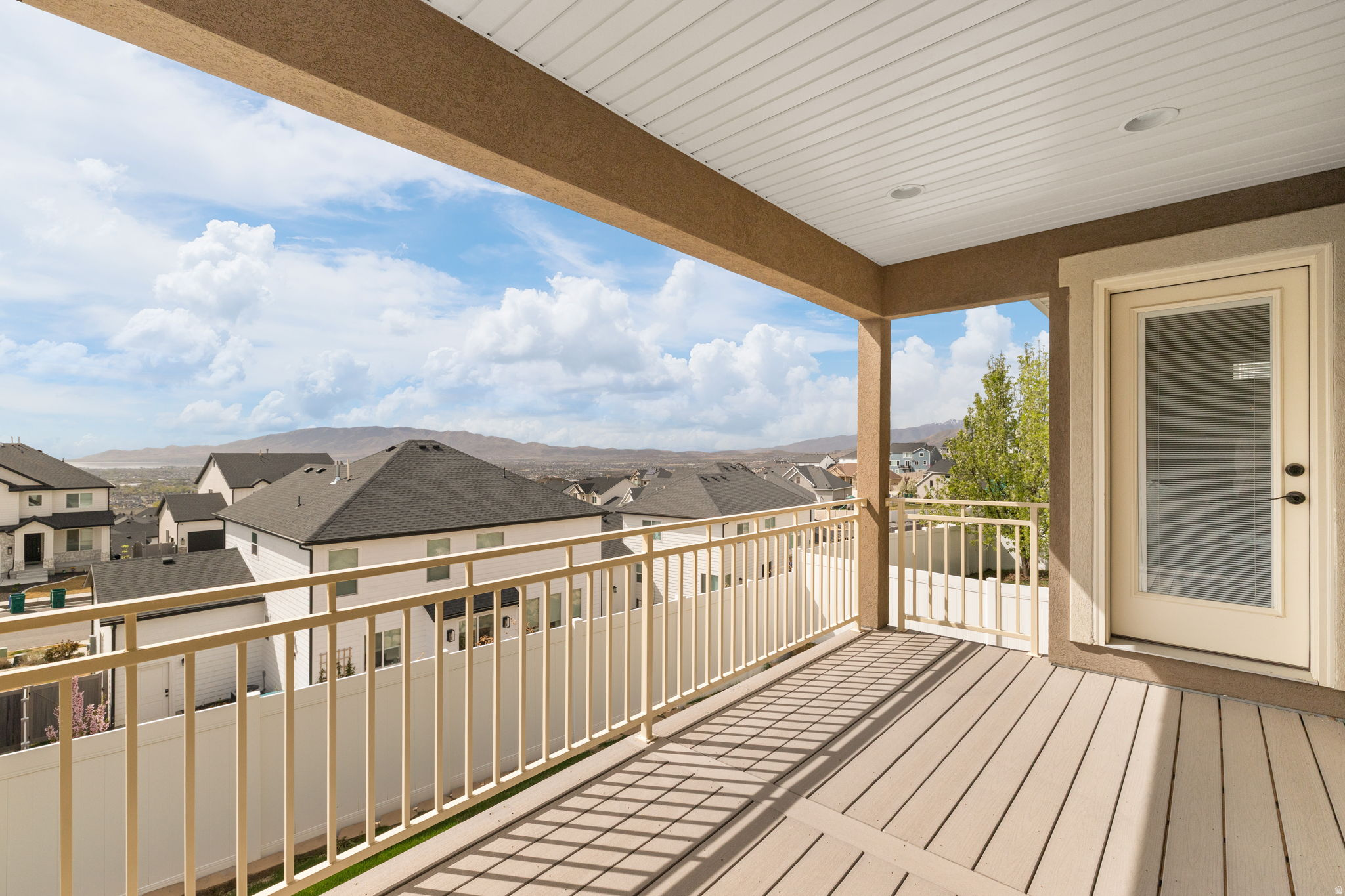 CANYON HILLS - Residential