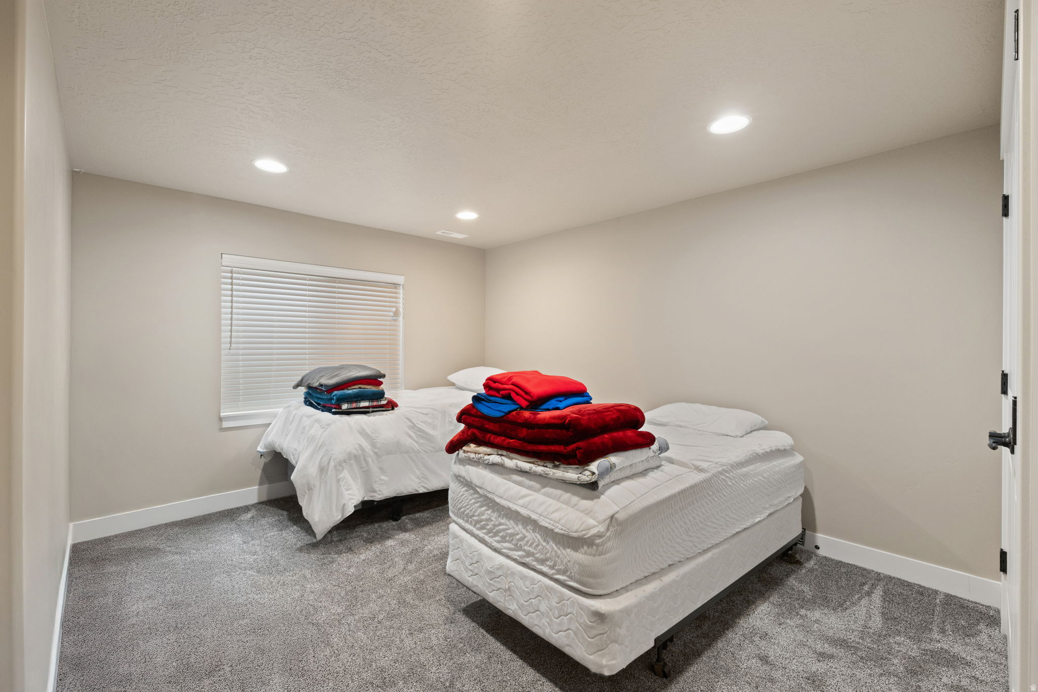 CANYON HILLS - Residential