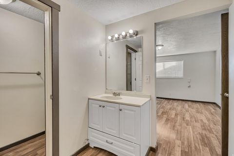 Tiny photo for 8136 S COTTONWOOD CIR, Sandy, UT 84094 (MLS # 2131890)