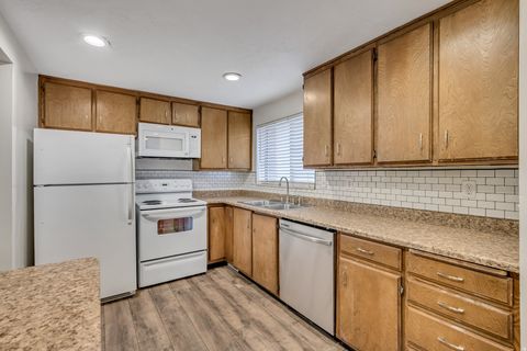 Tiny photo for 8136 S COTTONWOOD CIR, Sandy, UT 84094 (MLS # 2131890)