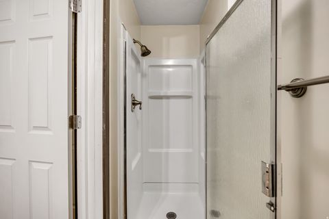 Tiny photo for 8136 S COTTONWOOD CIR, Sandy, UT 84094 (MLS # 2131890)