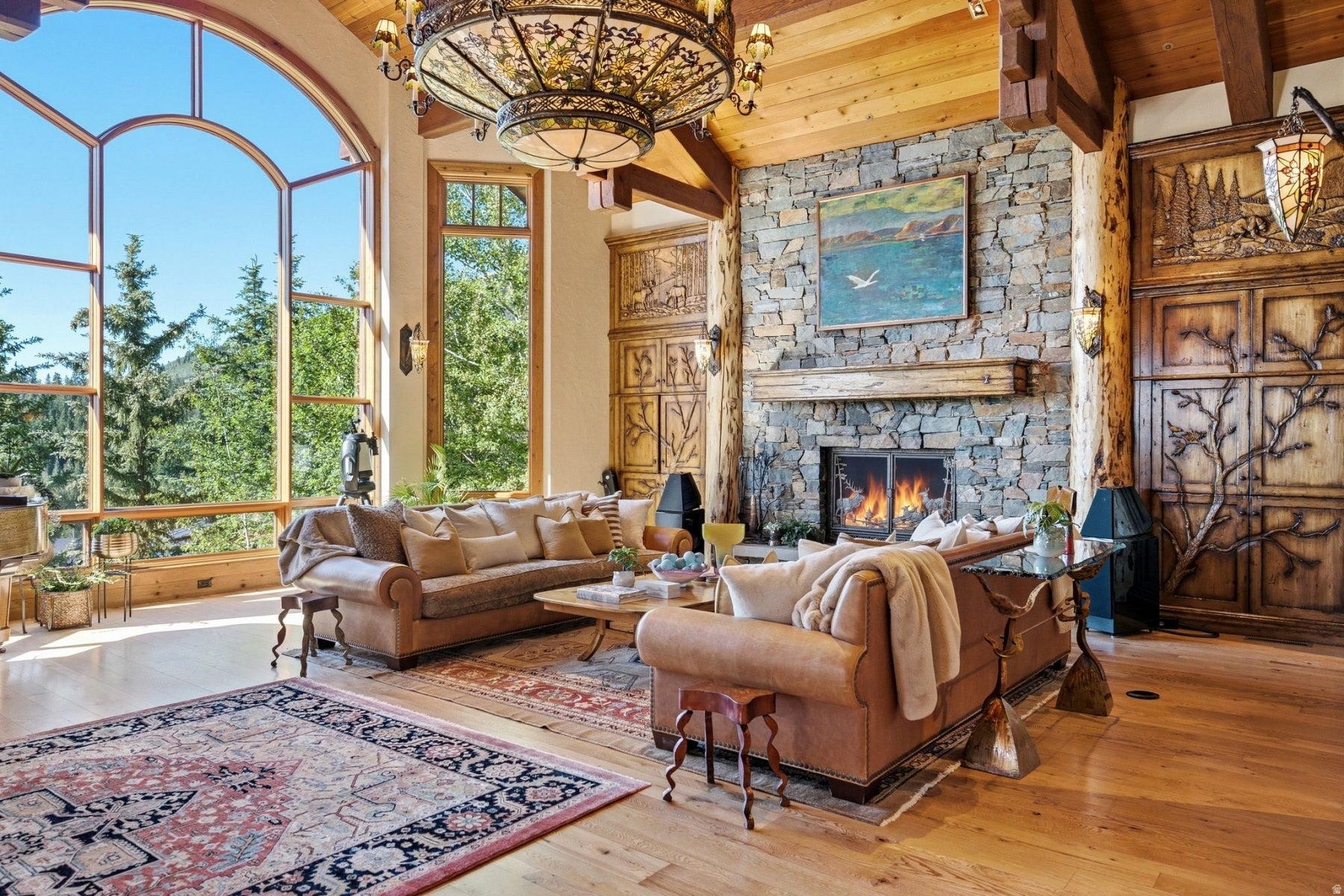 3611 CRESTWOOD CT
