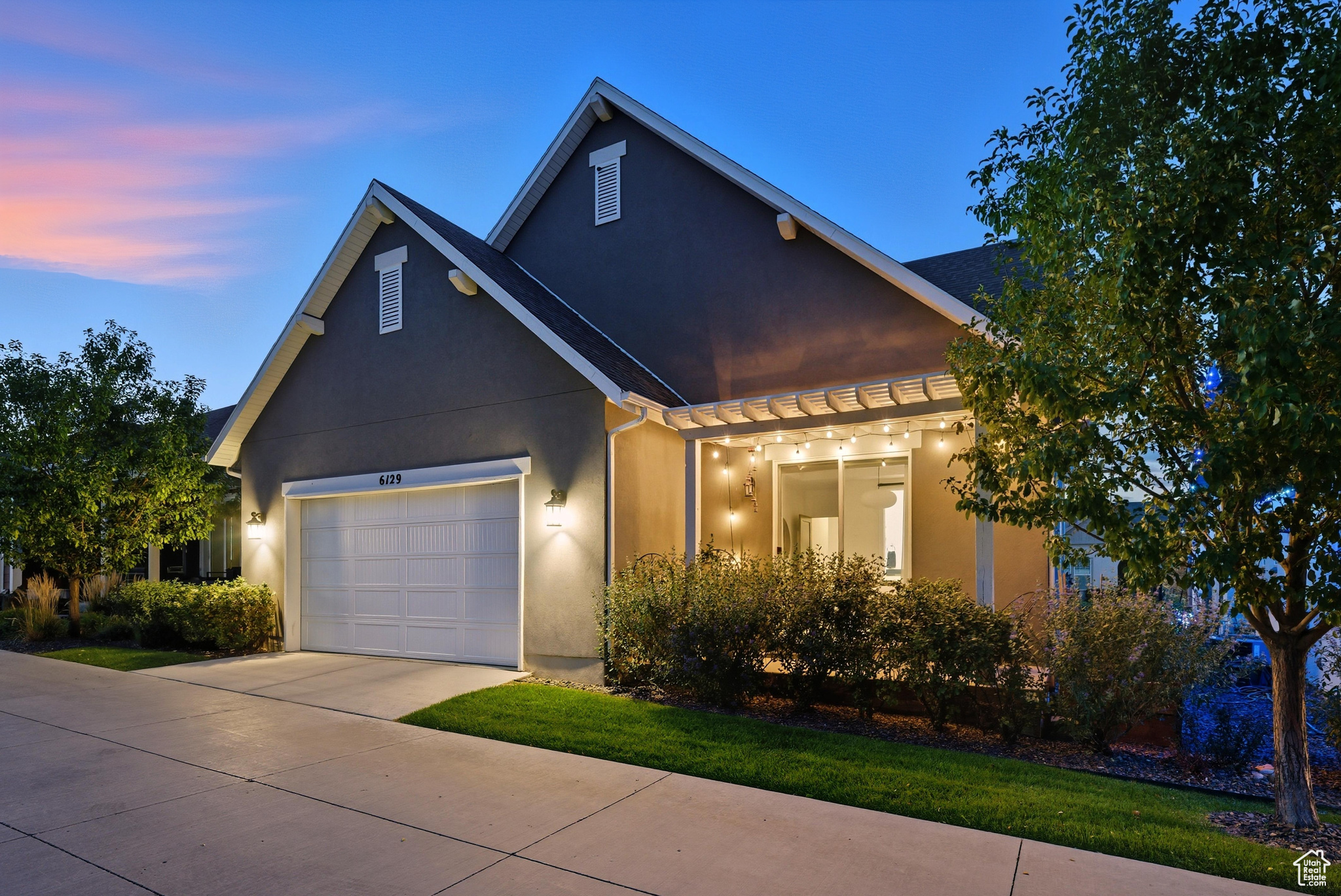 DAYBREAK - Residential