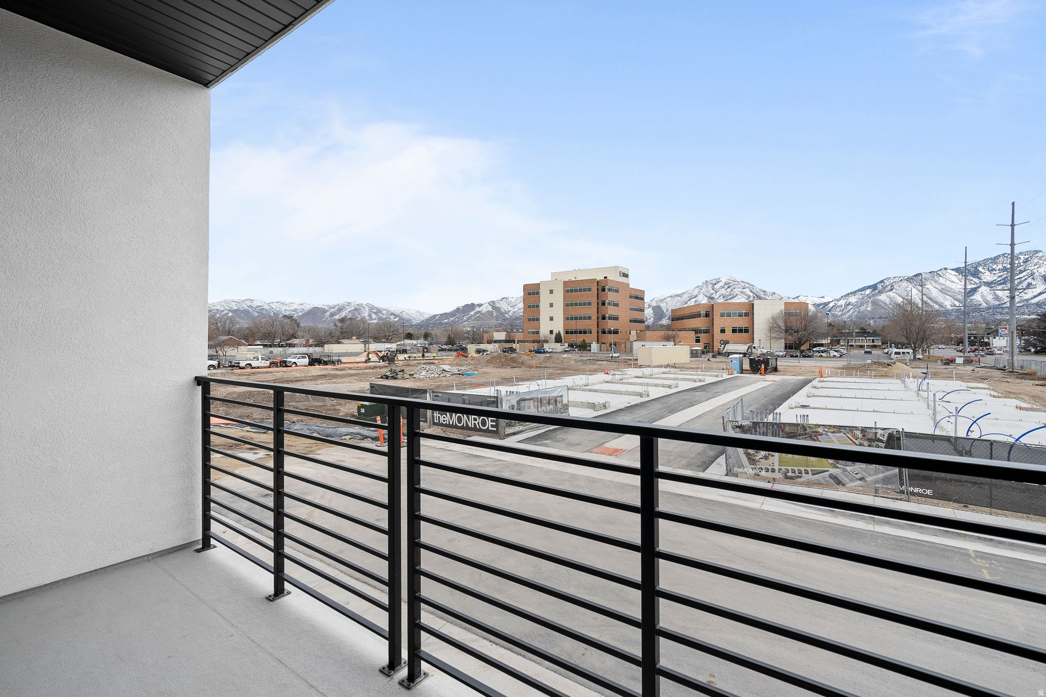 THE MONROE - Residential