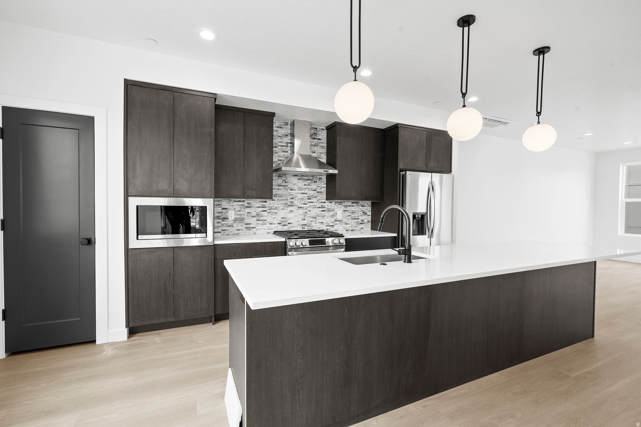 THE MONROE - Residential