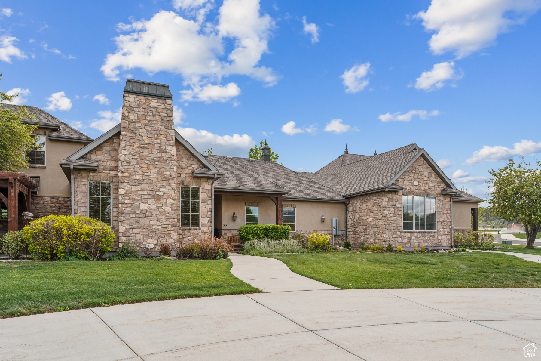 BEAUFONTAINE AT SPRING LAKE - Residential