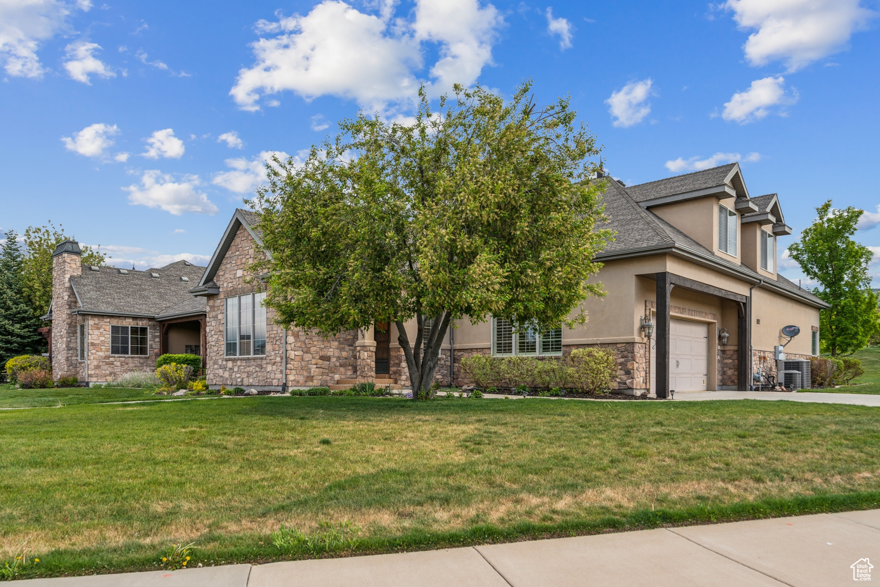 BEAUFONTAINE AT SPRING LAKE - Residential