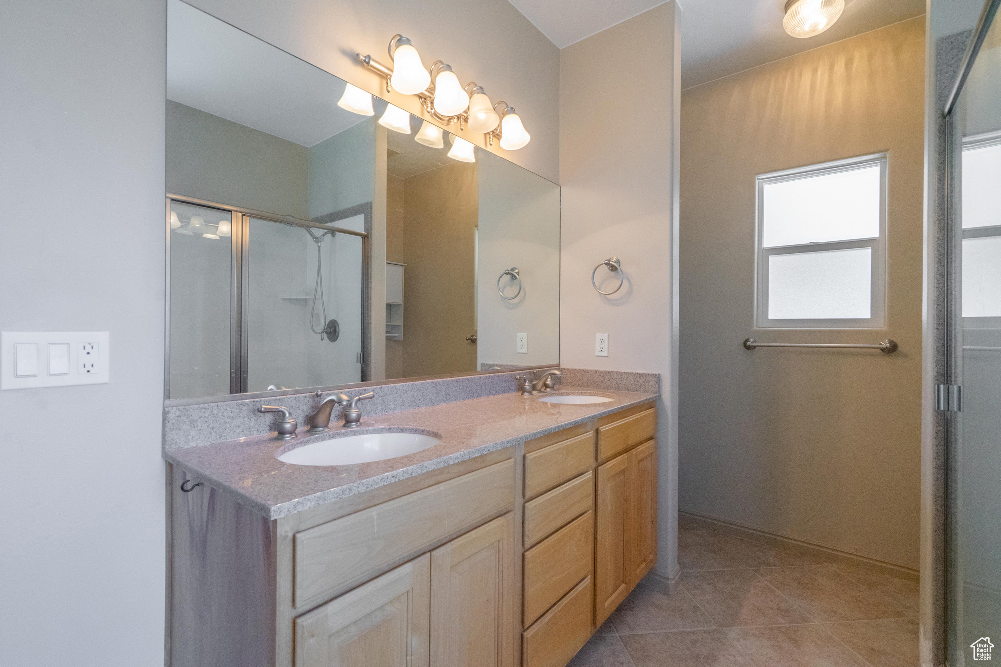 EMERALD RIDGE - Residential