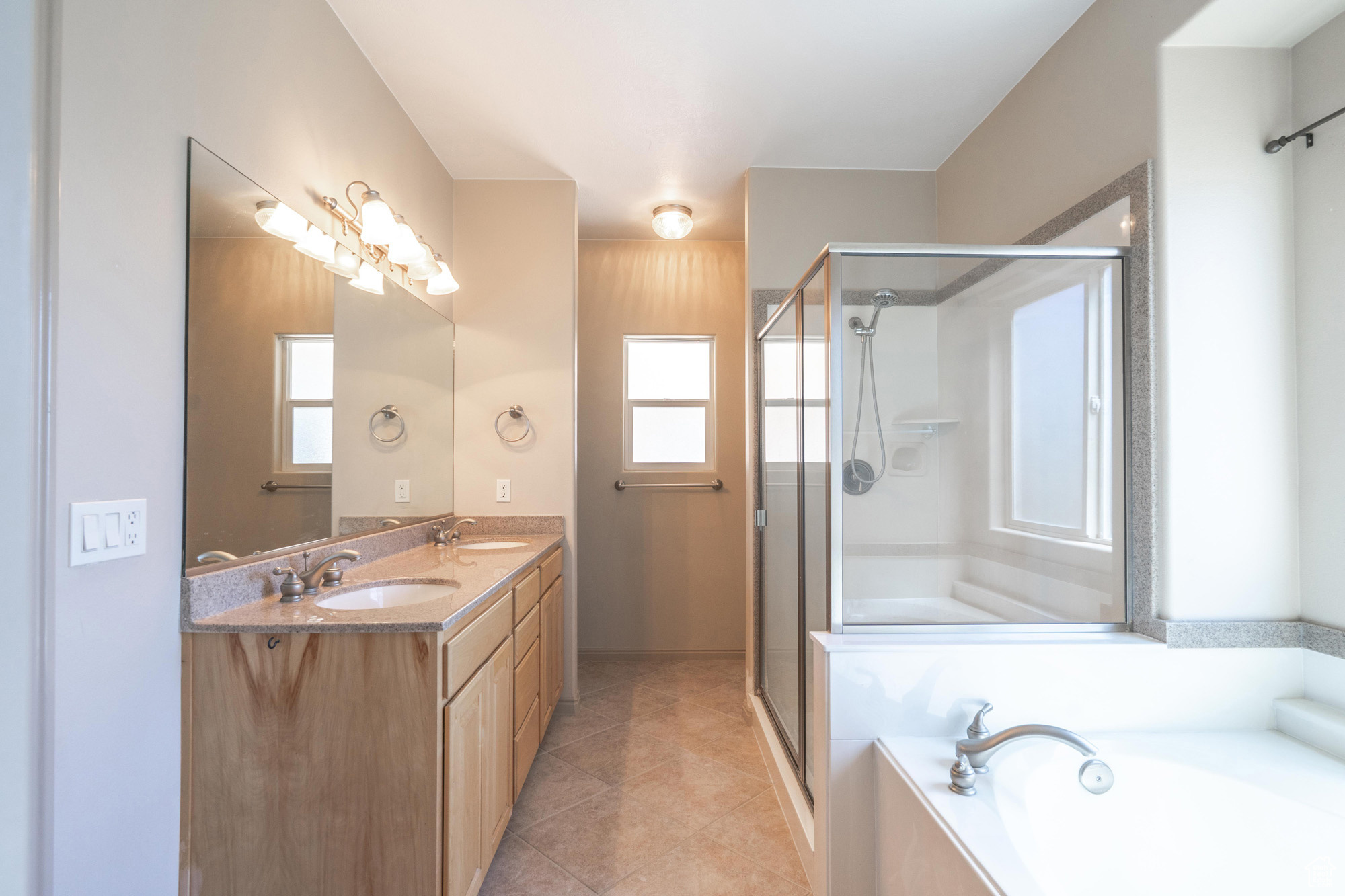 EMERALD RIDGE - Residential