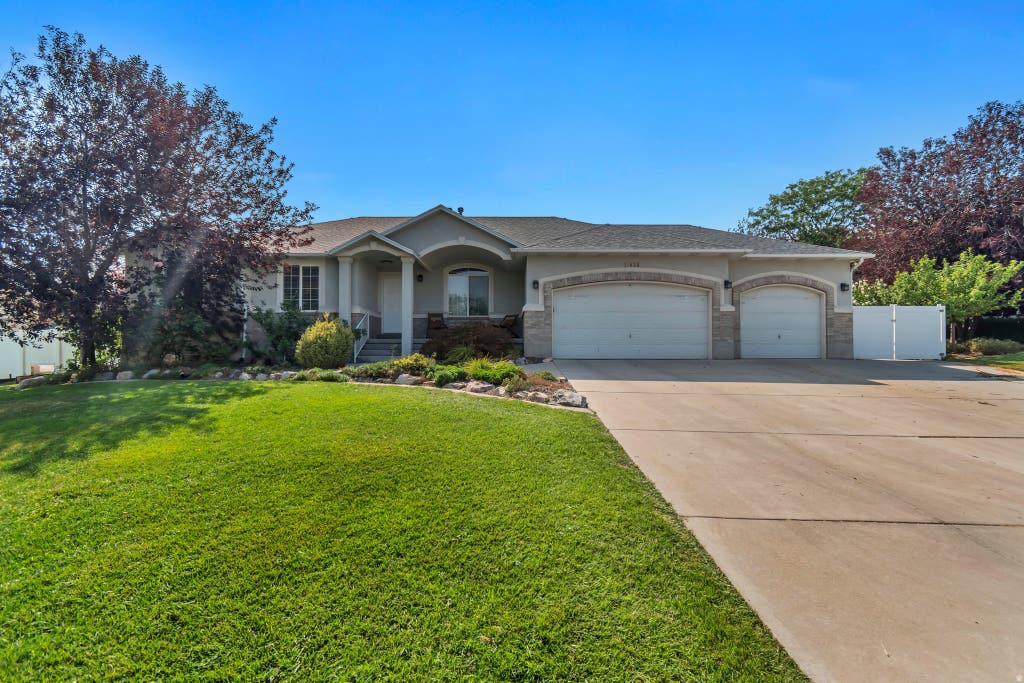 Photo for 11438 S 4380 W, South Jordan, UT 84009 (MLS # 2178180)