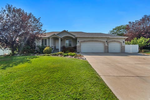 Photo of 11438 S 4380 W, South Jordan, UT 84009 (MLS # 2178180)