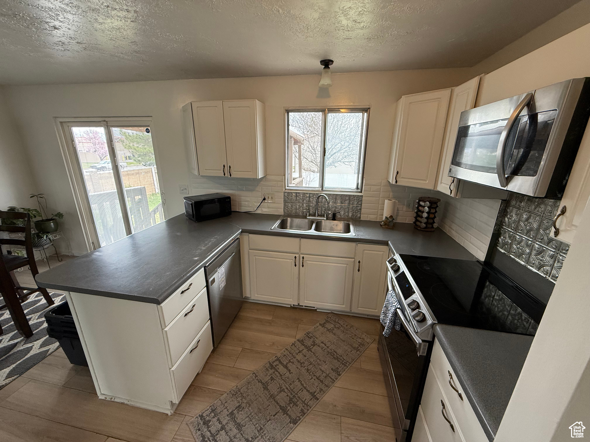 COATS ESTATES #5 - Residential