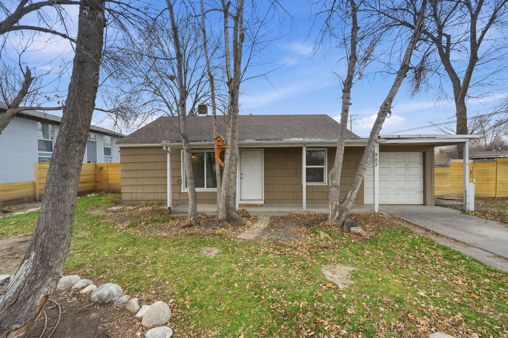 Photo of 983 N 1500 W, Salt Lake City, UT 84116 (MLS # 2133092)